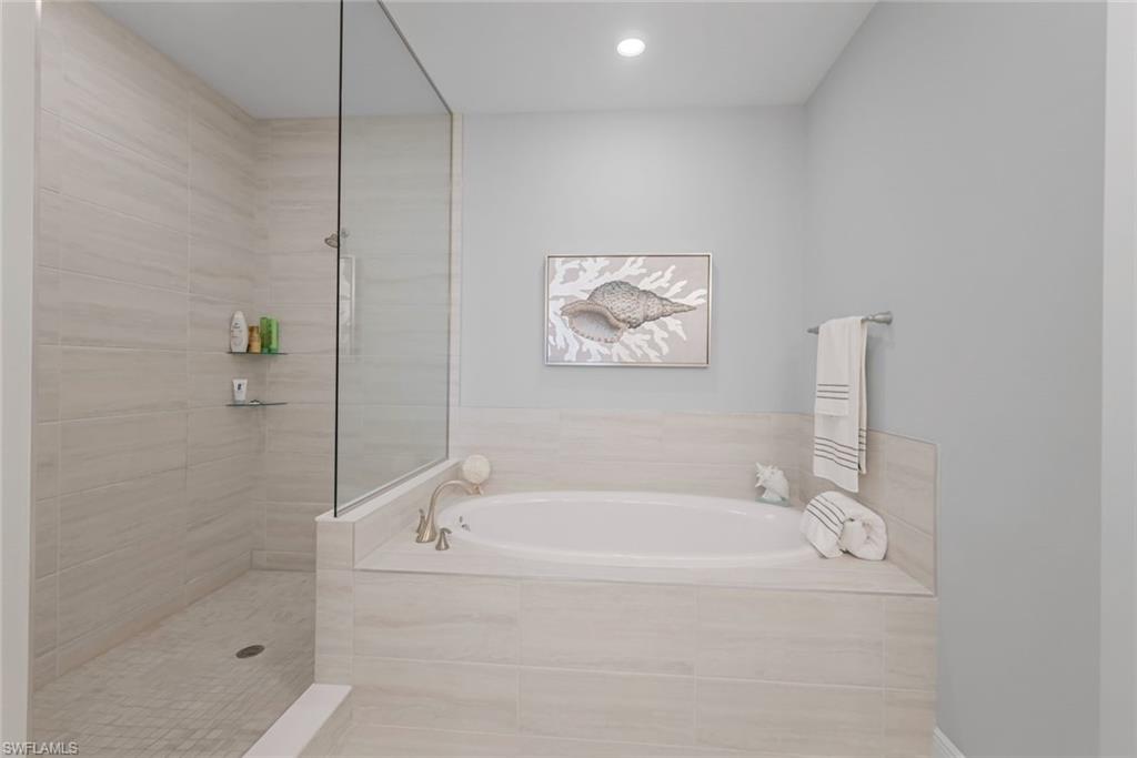 16387 VIANSA WAY # 302 Unit: 19-302