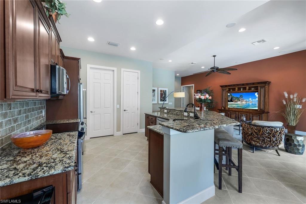 9581 Coquina CIR