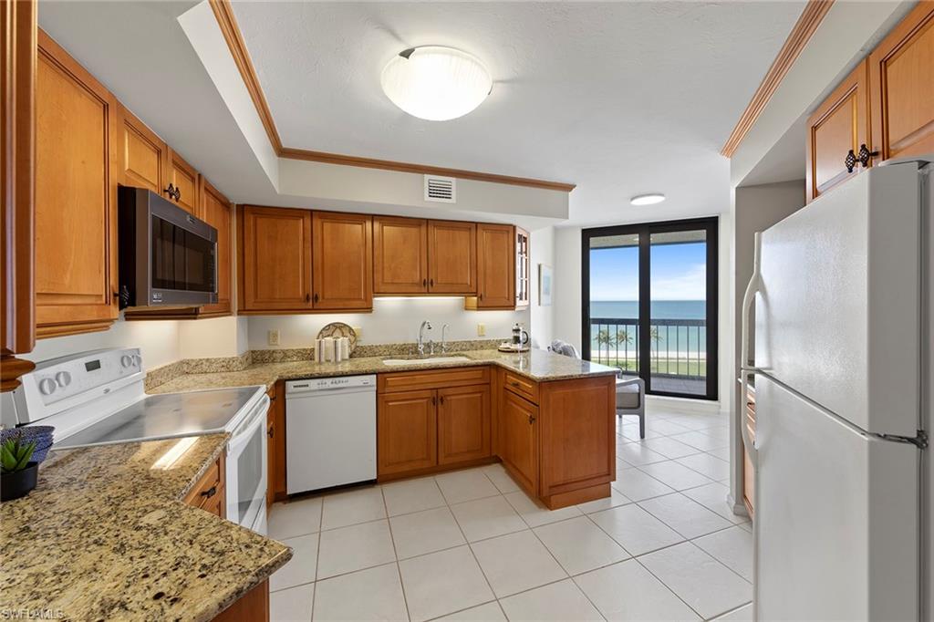 4551 Gulf Shore BLVD N # 801