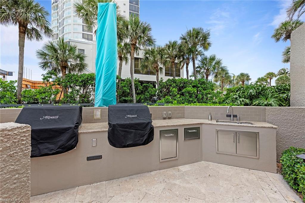 4551 Gulf Shore BLVD N # 801
