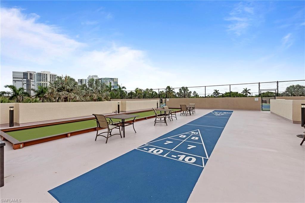 4551 Gulf Shore BLVD N # 801