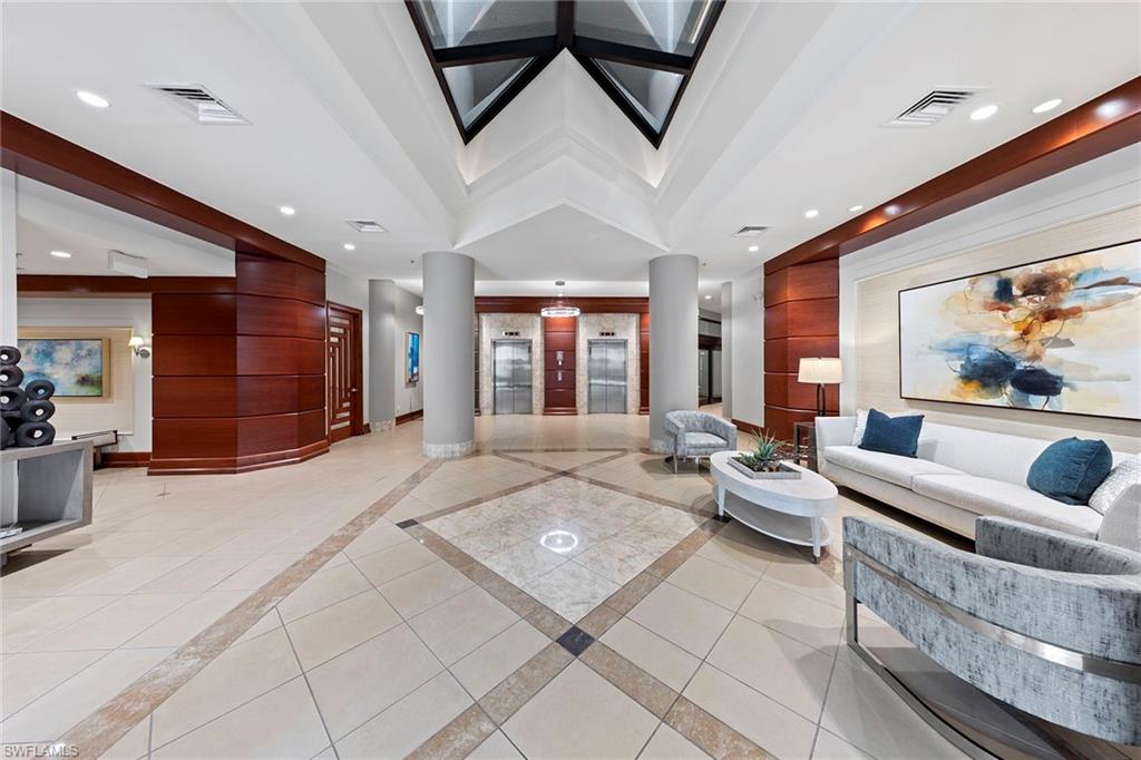 4551 Gulf Shore BLVD N # 801