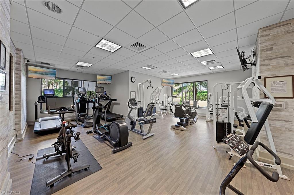 4551 Gulf Shore BLVD N # 801