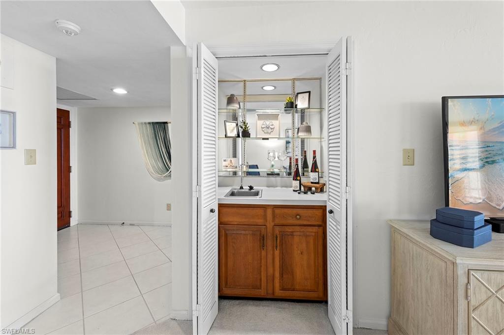 4551 Gulf Shore BLVD N # 801