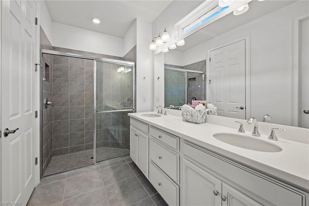 28419 Captiva Shell LOOP