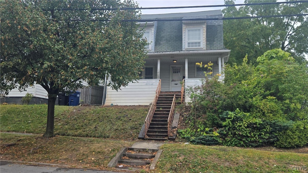 404 Griffiths Street