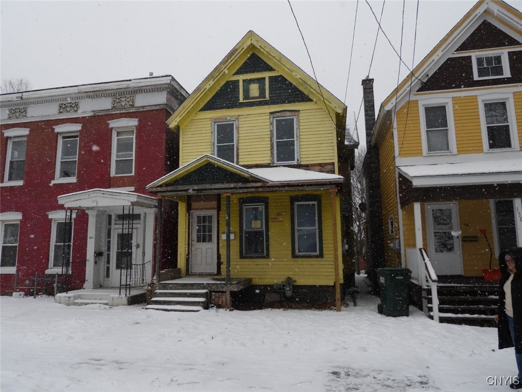 150 1/2 East 3rd Street