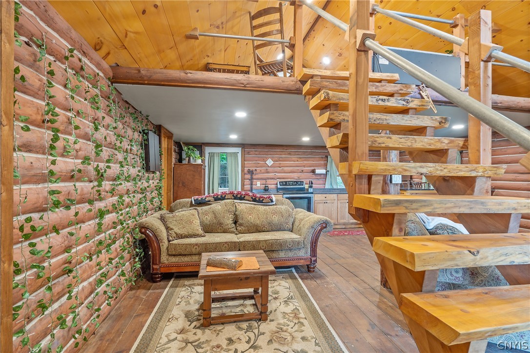 8923 Wildwood Chase