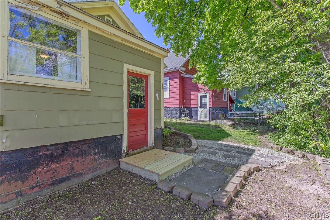604 Schuyler Street