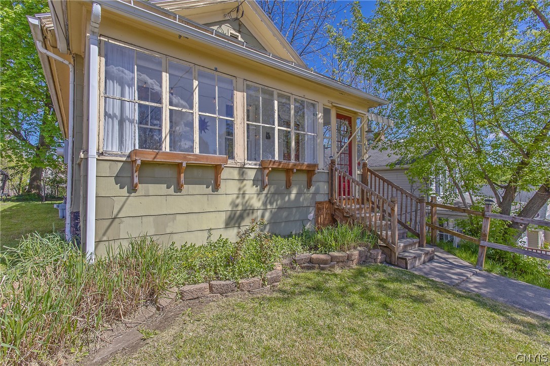 604 Schuyler Street