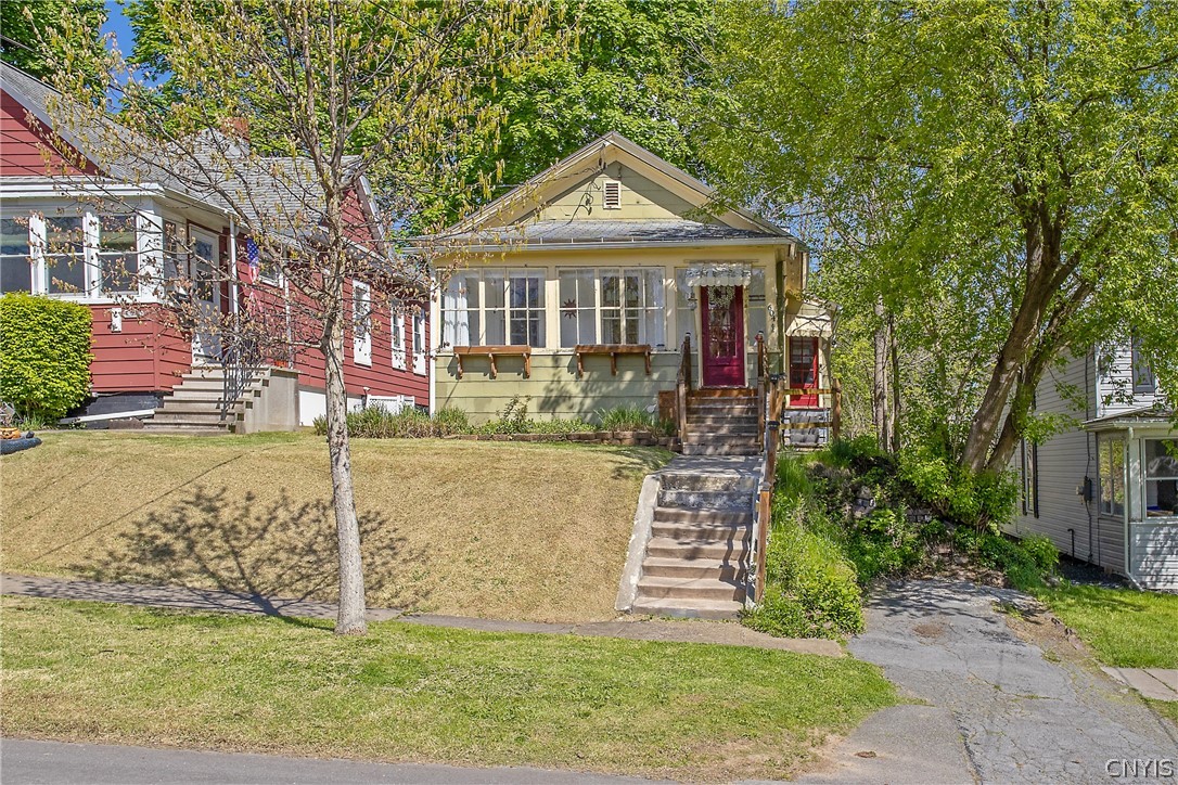 604 Schuyler Street