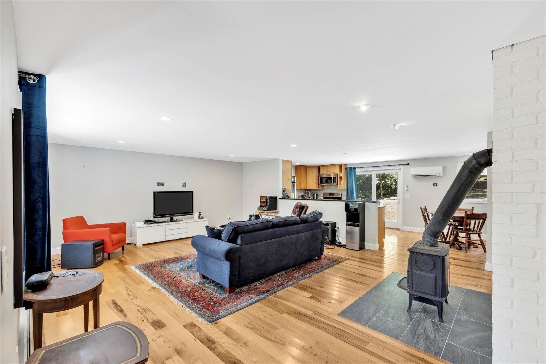 19 Kings Way