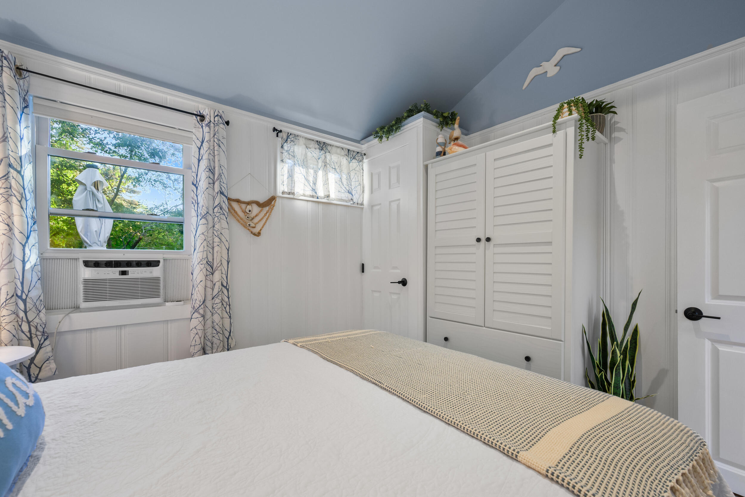 82 Shore Road UNIT 8