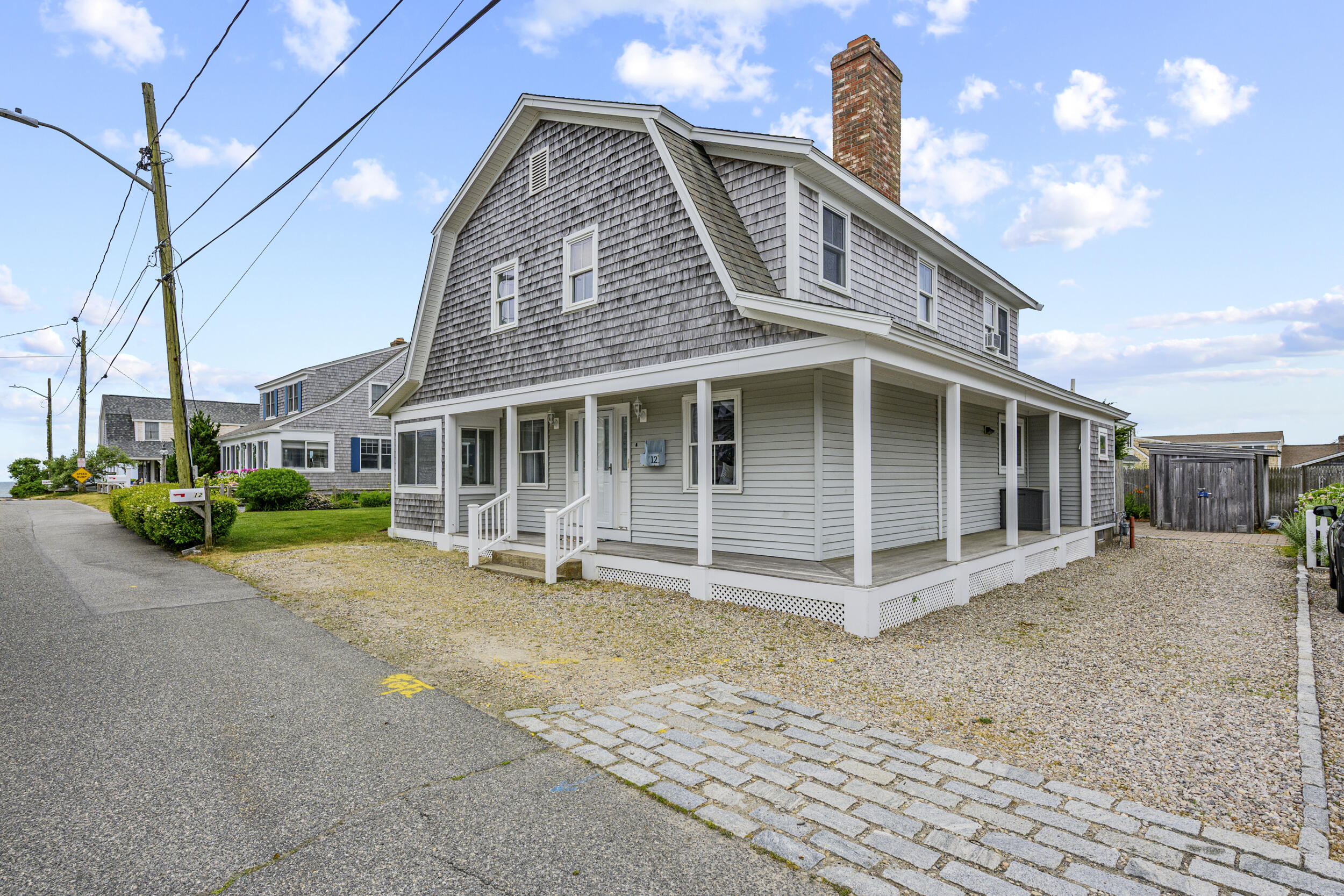 12 Wyndemere Bluffs Road