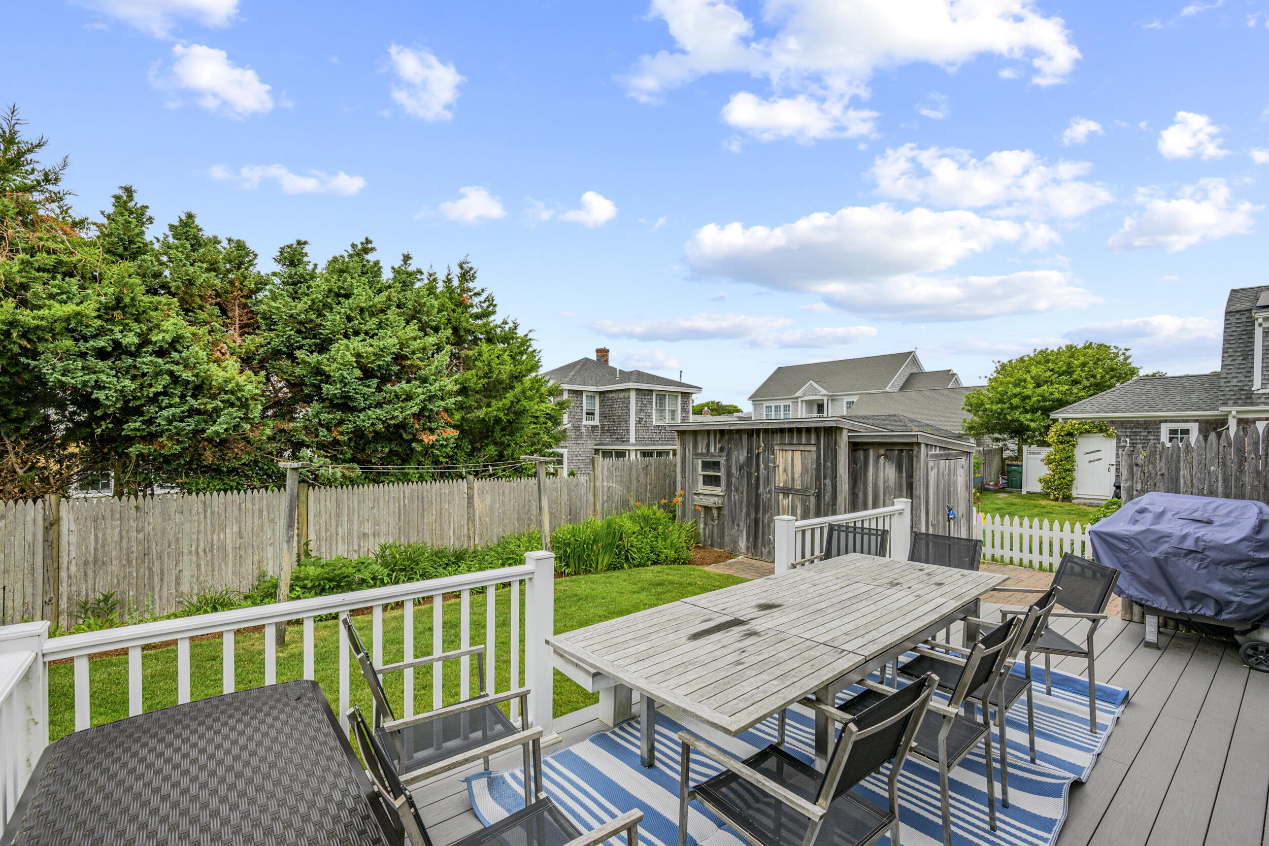 12 Wyndemere Bluffs Road