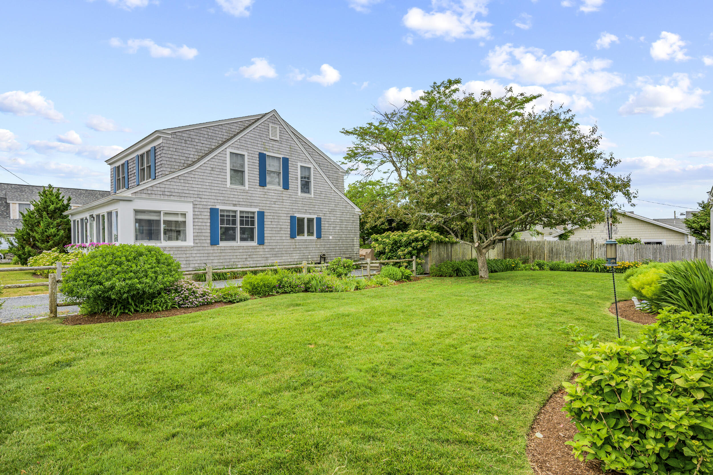 12 Wyndemere Bluffs Road