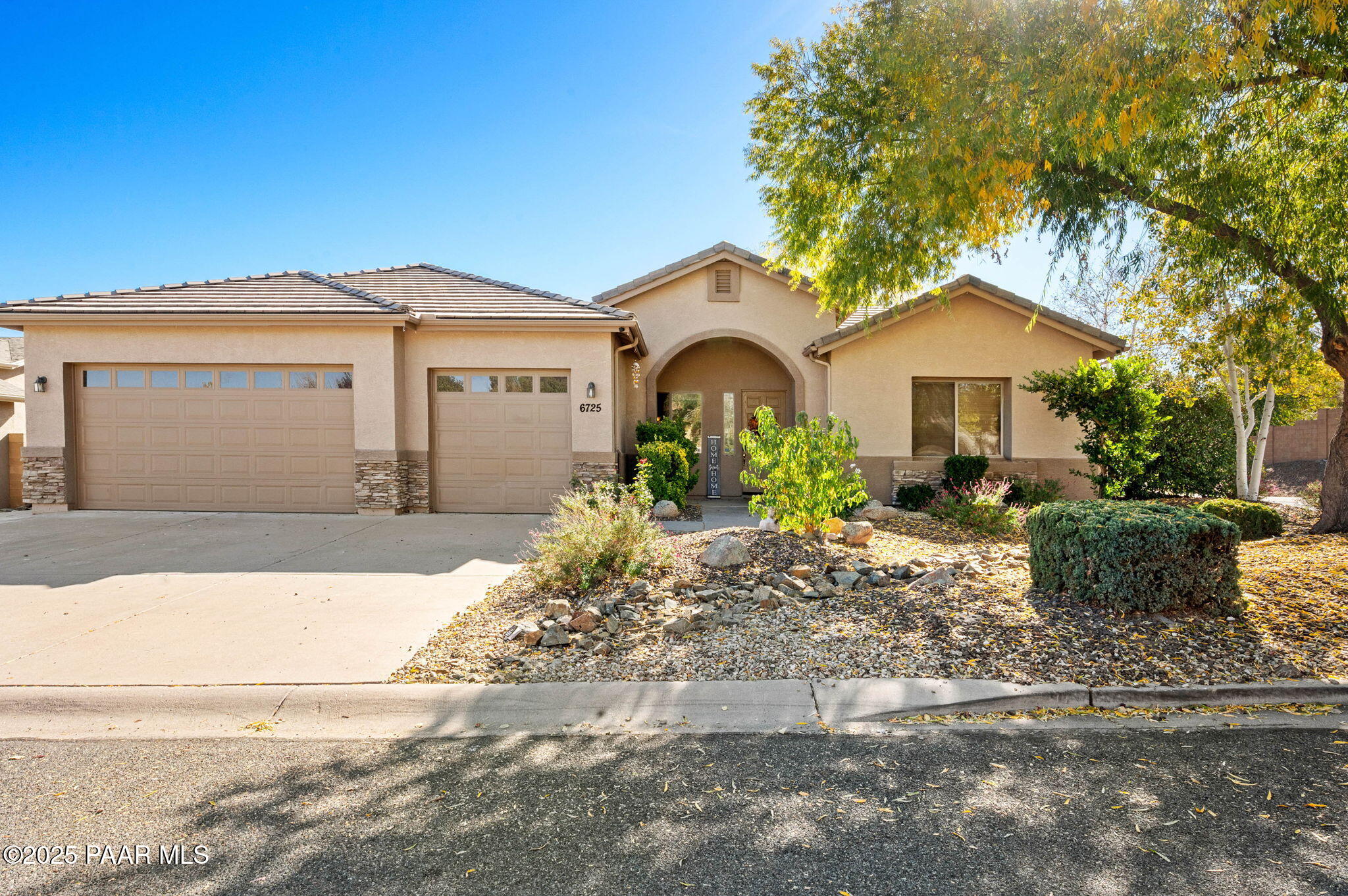 6725 E Mayflower Lane