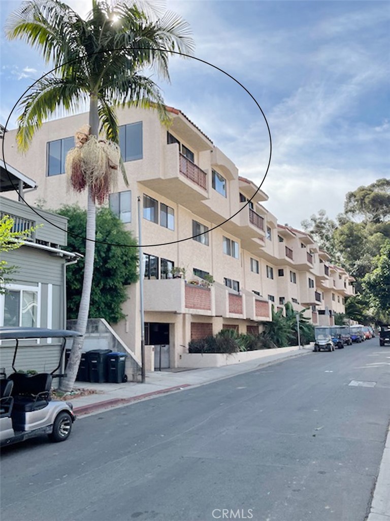 360 Clemente Avenue A27