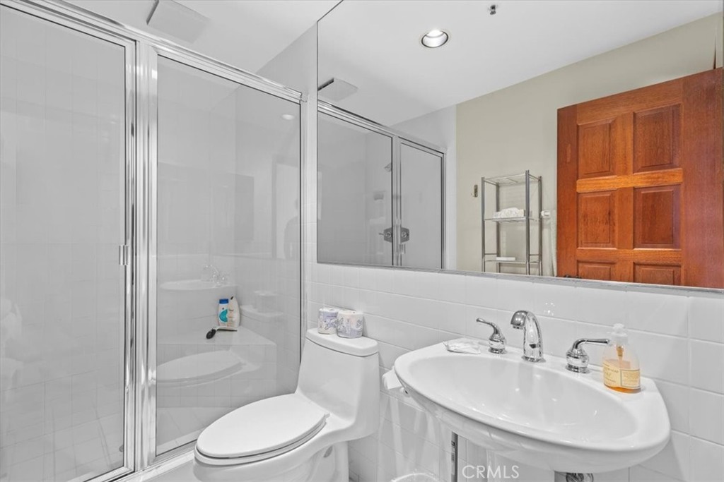 41 Camino De Flores 66