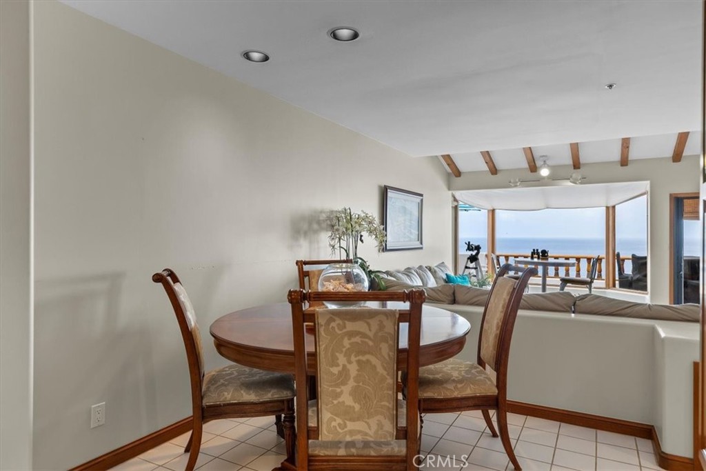 41 Camino De Flores 66