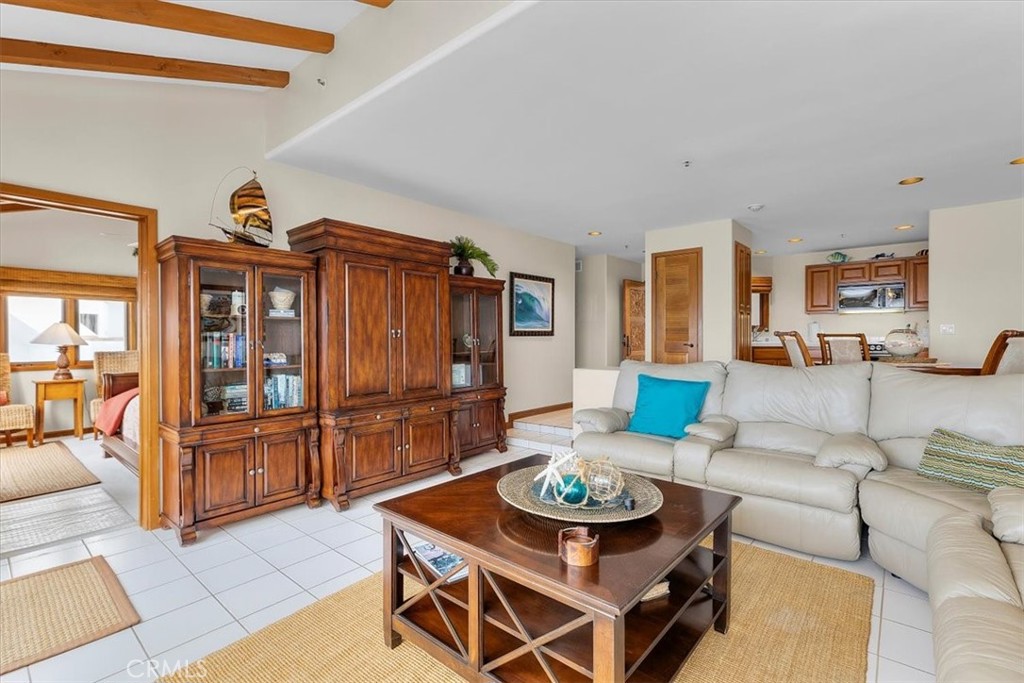 41 Camino De Flores 66