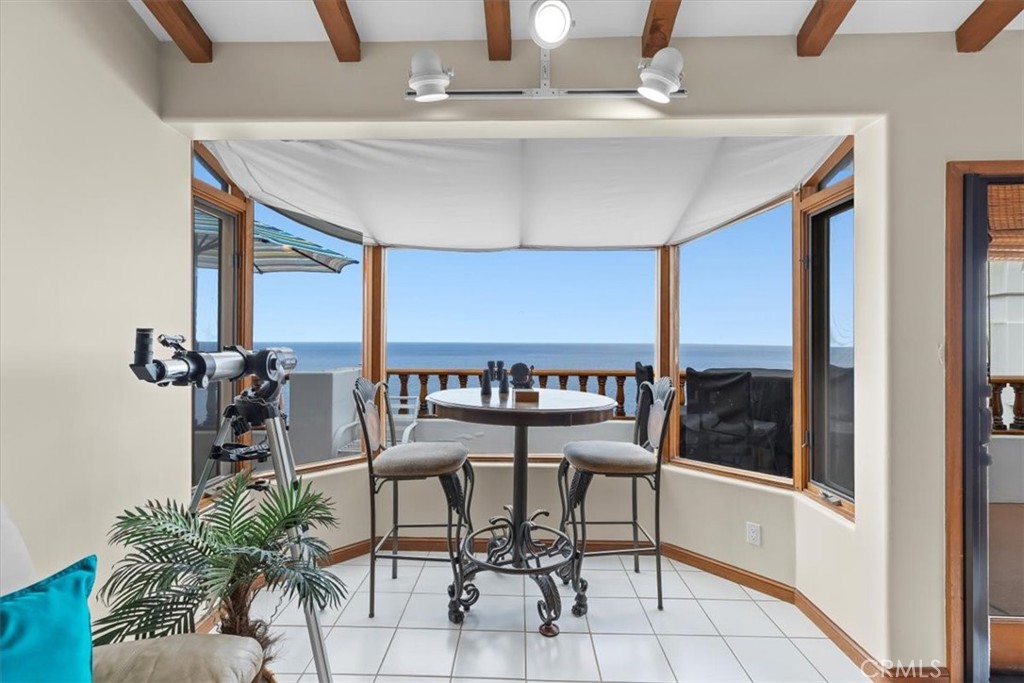 41 Camino De Flores 66