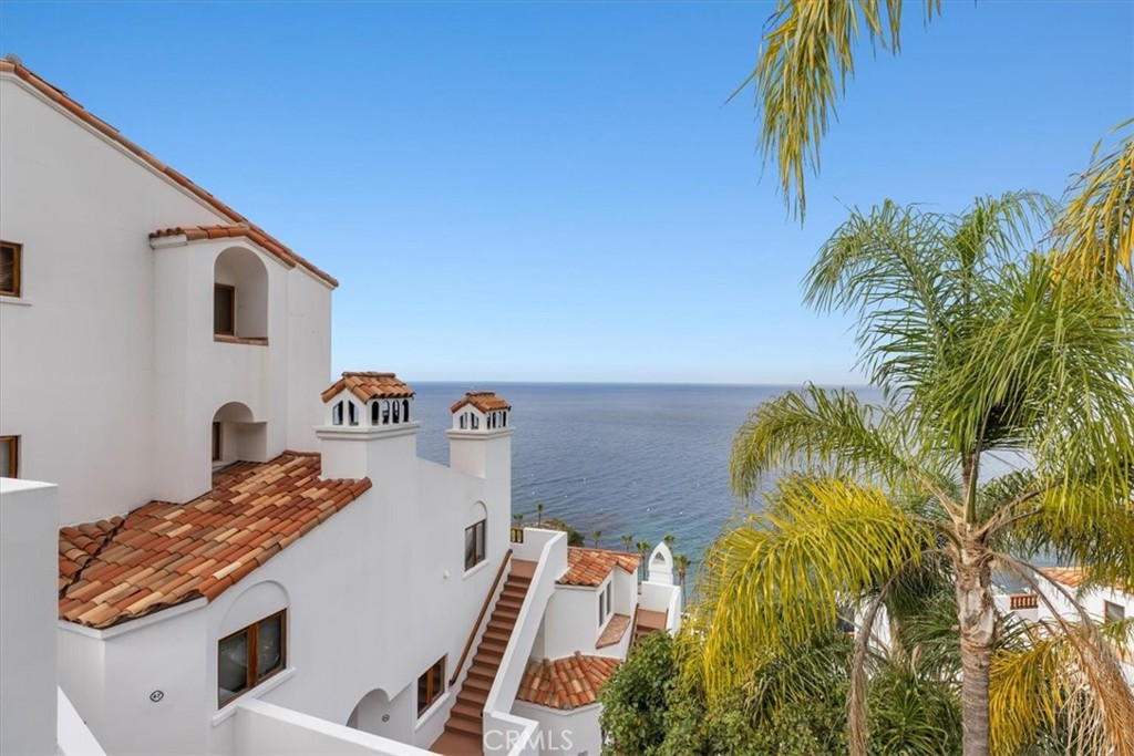 41 Camino De Flores 66