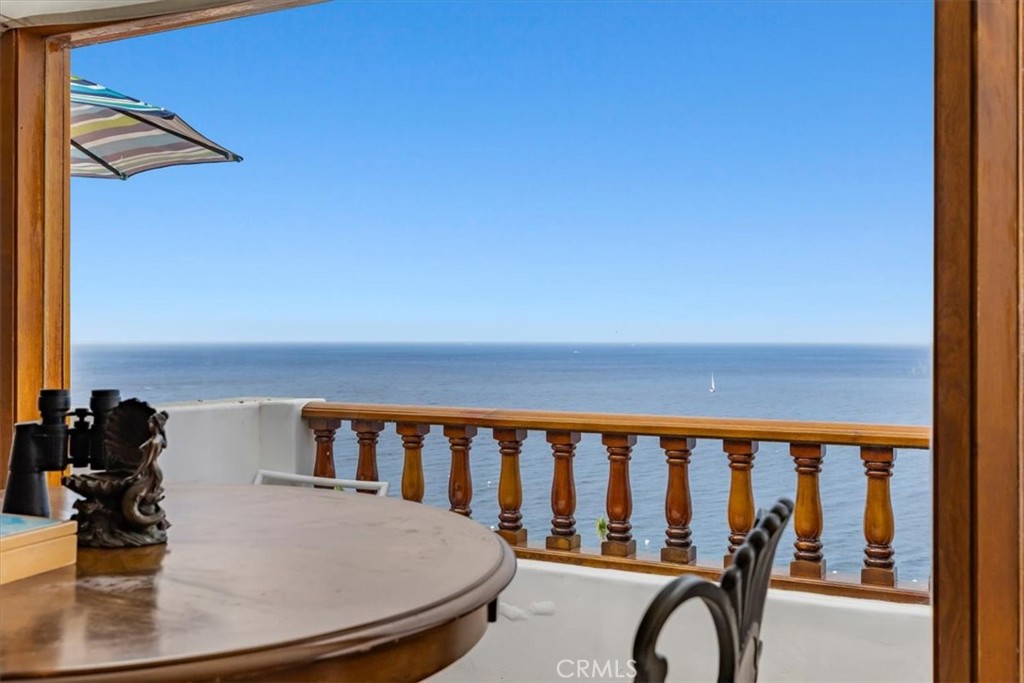 41 Camino De Flores 66