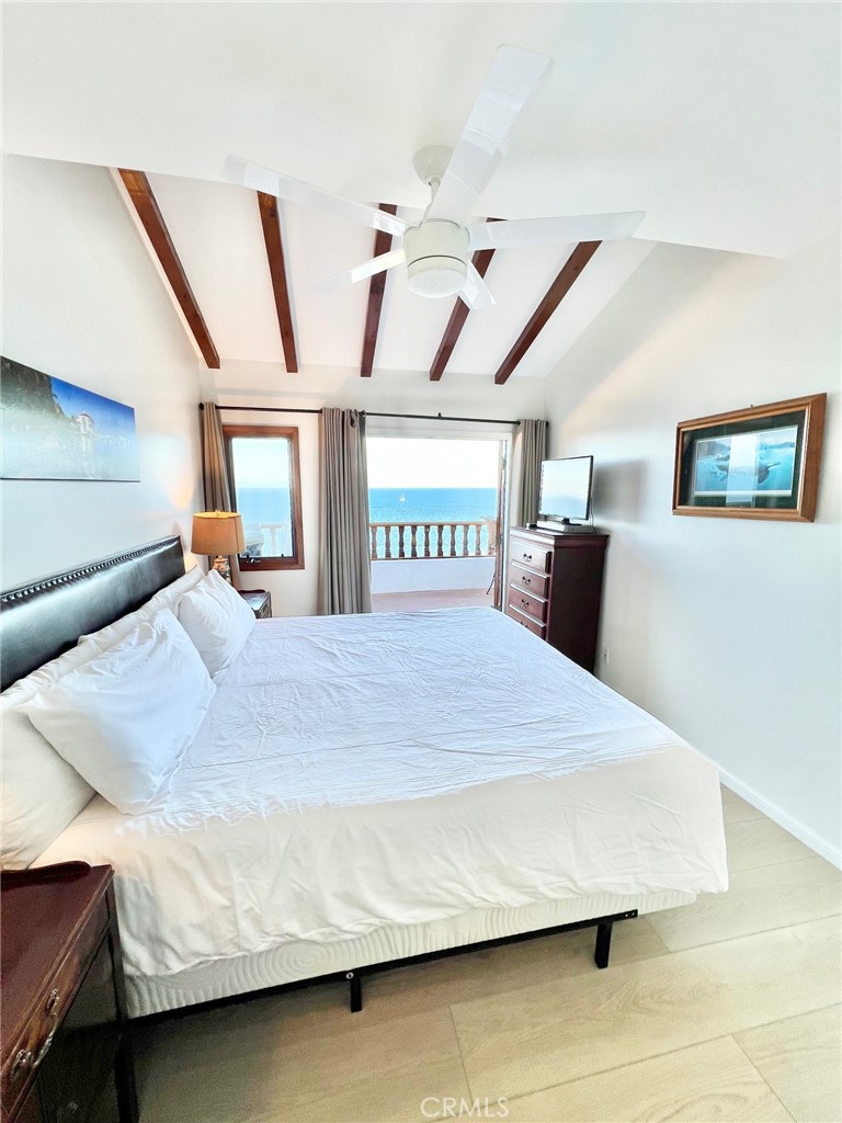 36 Camino De Flores 69