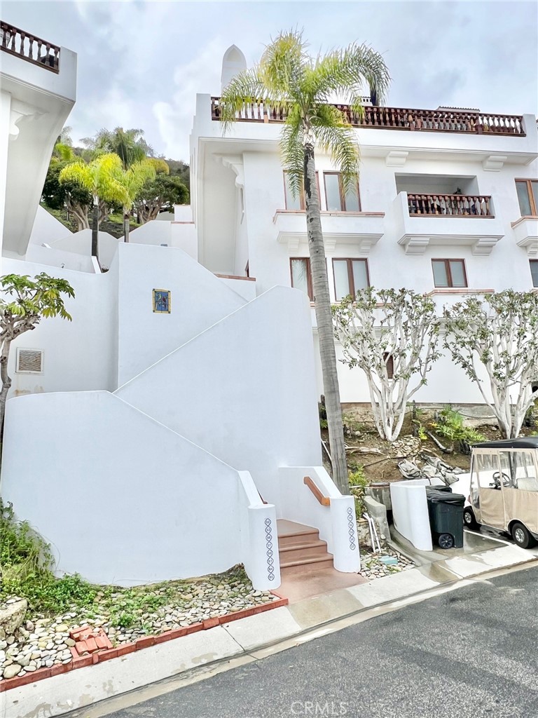 36 Camino De Flores 69