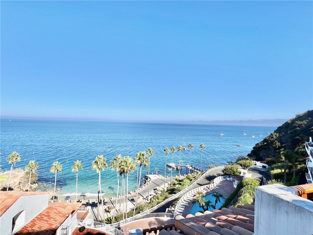 36 Camino De Flores 69