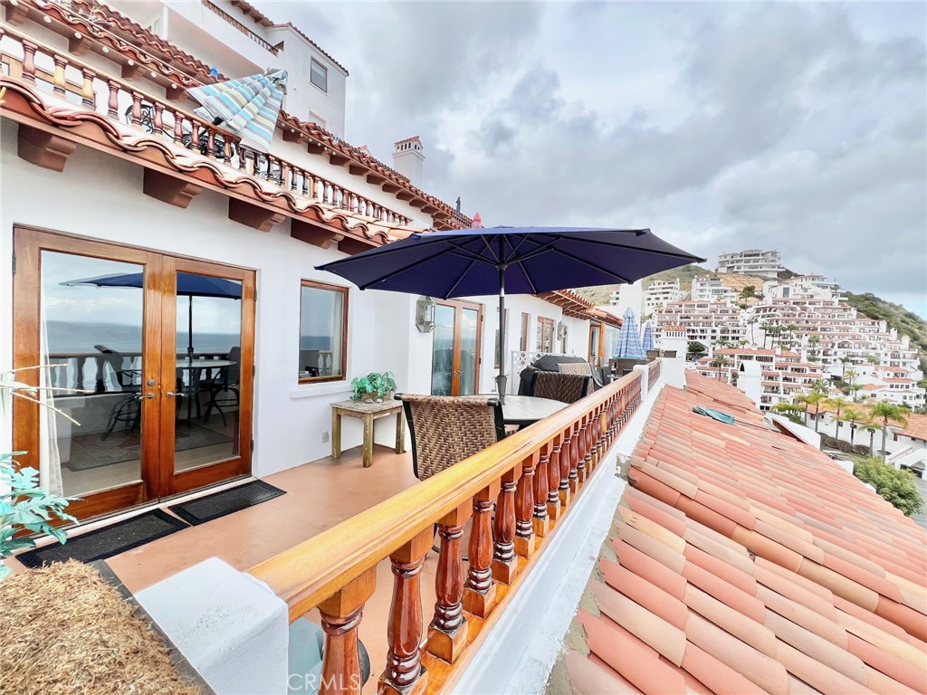 36 Camino De Flores 69