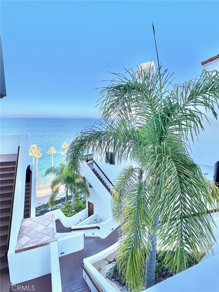 36 Camino De Flores 69