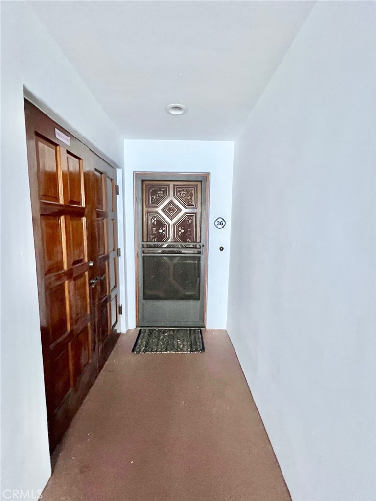 36 Camino De Flores 69