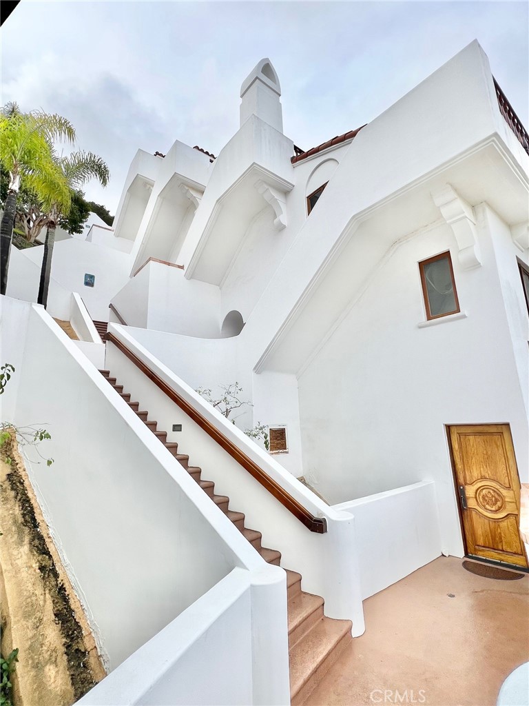 36 Camino De Flores 69