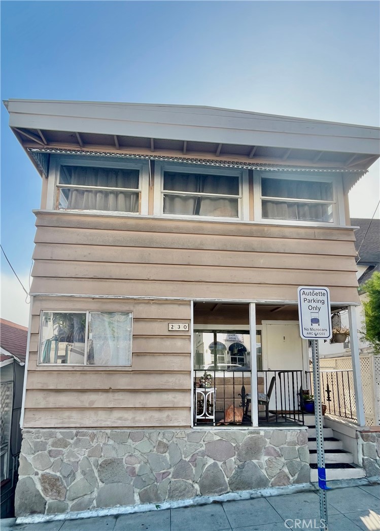 230 Metropole Avenue