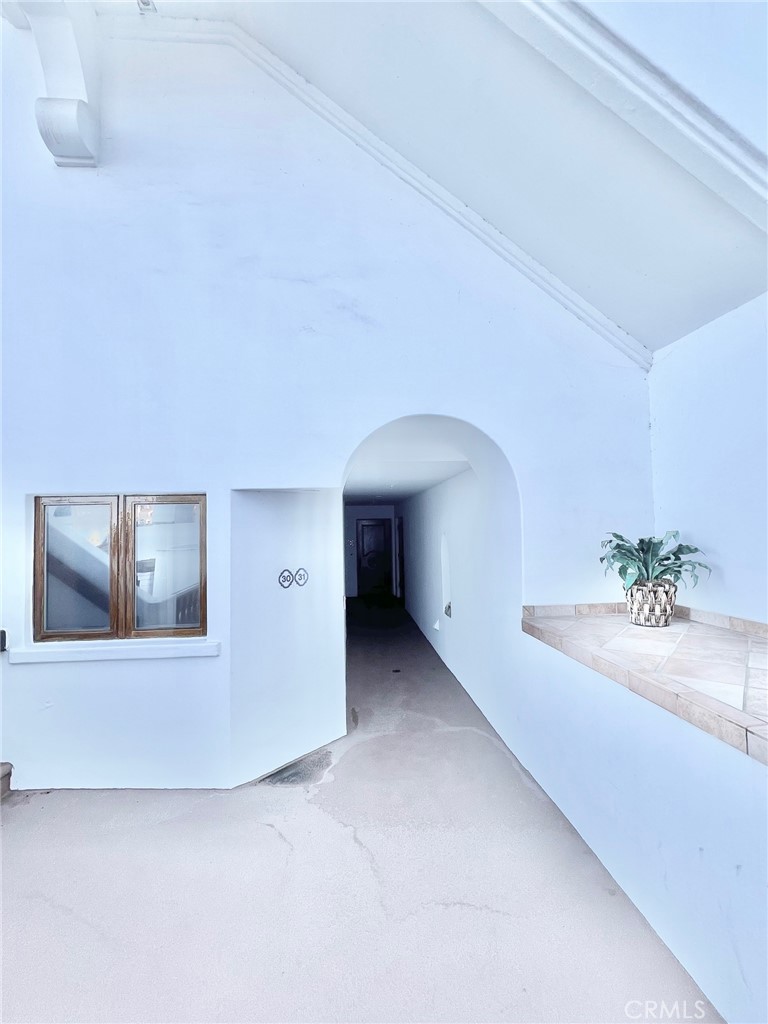 30 Camino De Flores 71