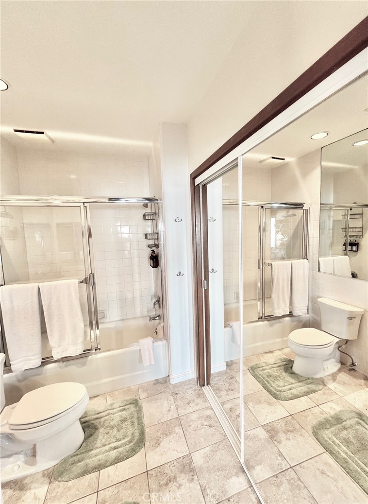 30 Camino De Flores 71