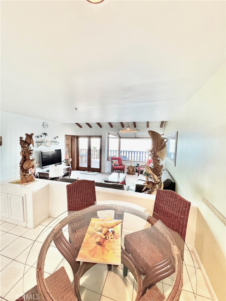 30 Camino De Flores 71