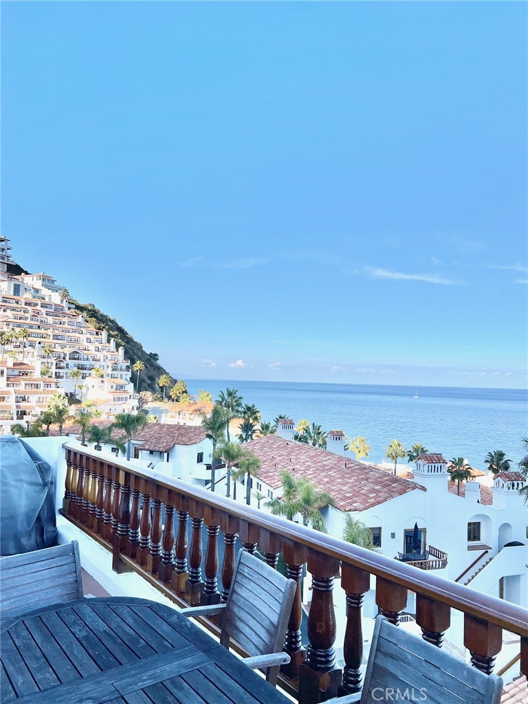 30 Camino De Flores 71