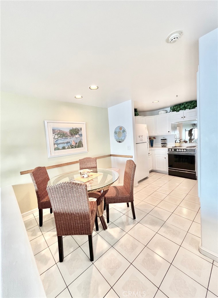 30 Camino De Flores 71