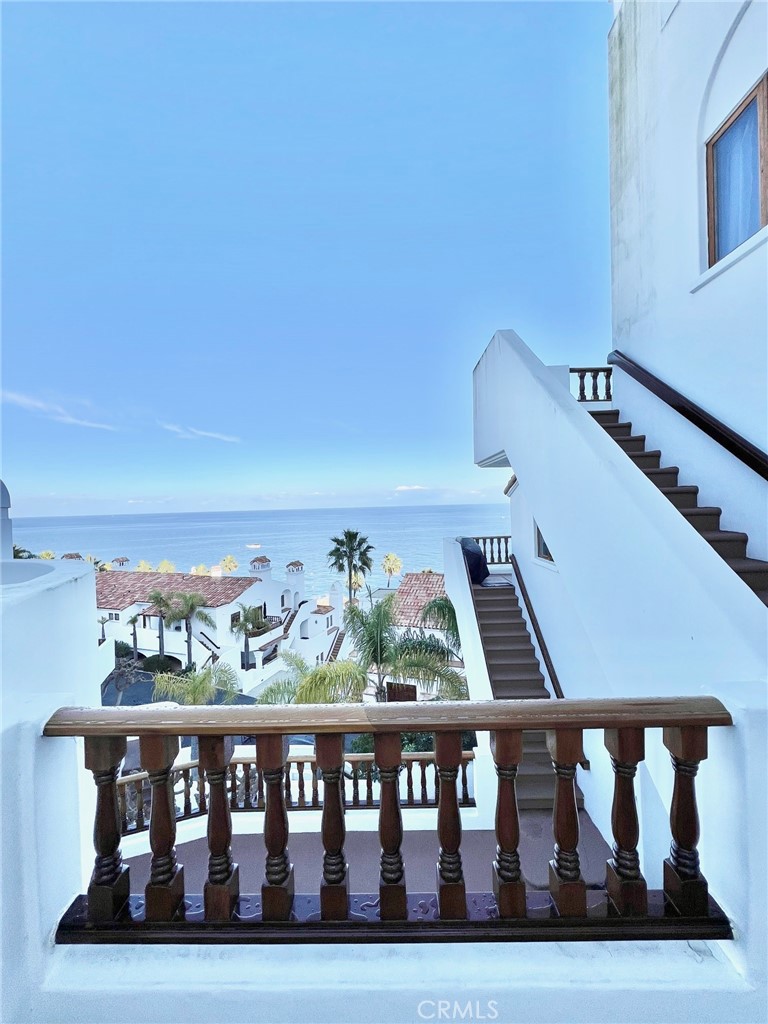 30 Camino De Flores 71