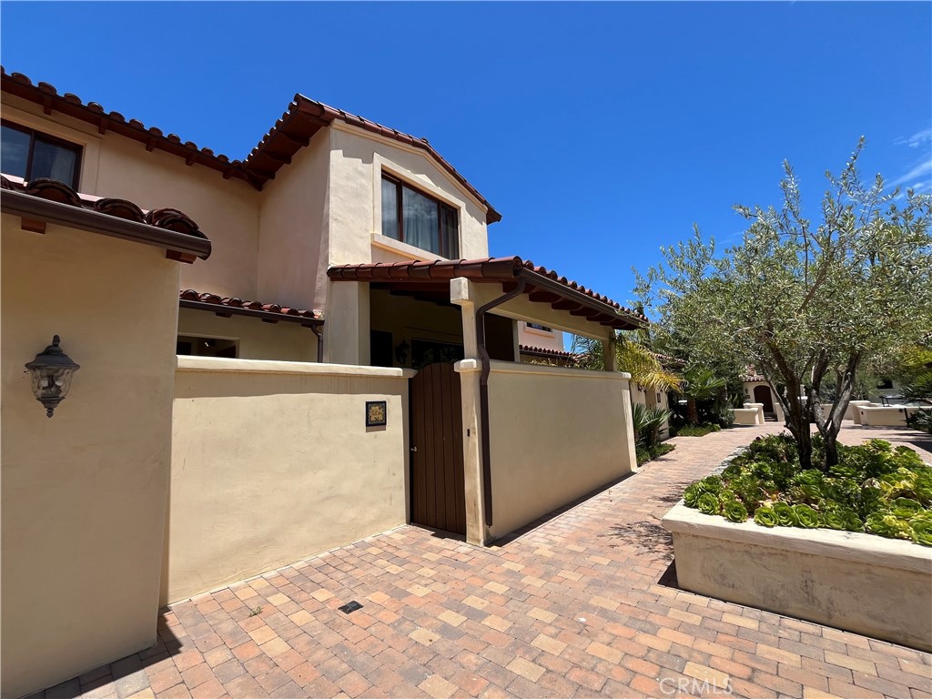344 Triana Lane 102