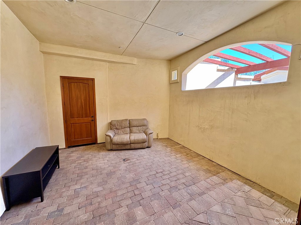 344 Triana Lane 102