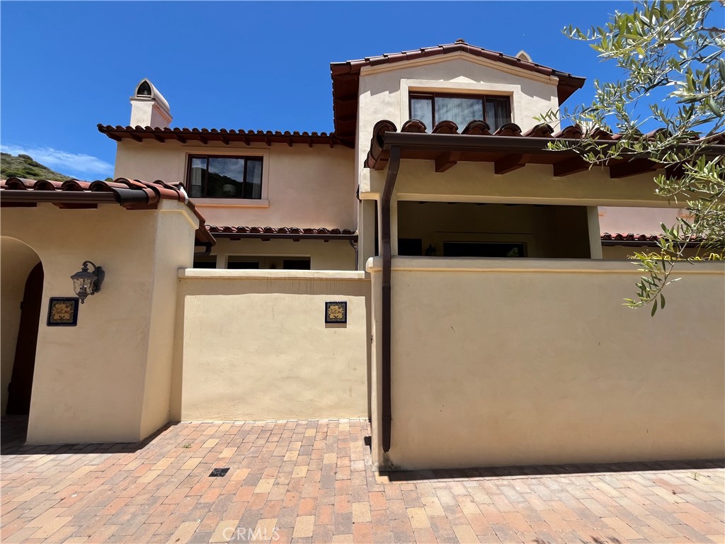 344 Triana Lane 102