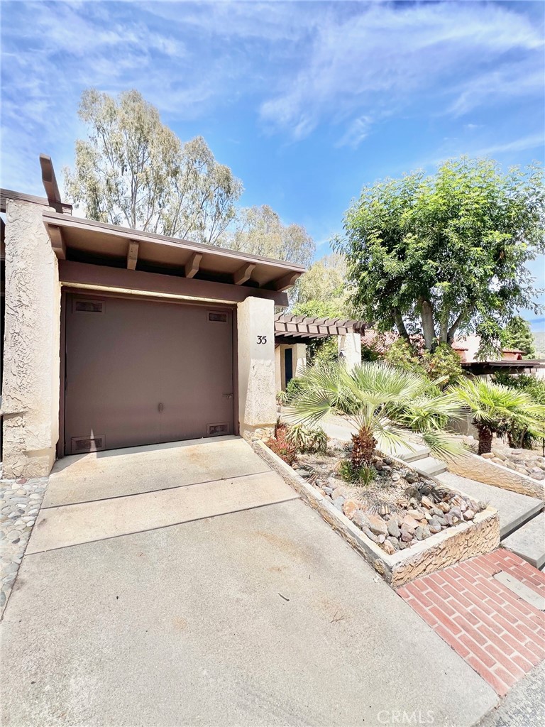 35 Cabrillo Drive