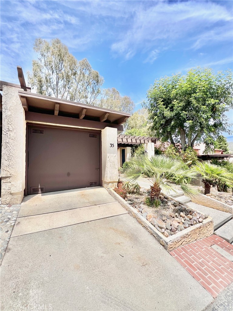 35 Cabrillo Drive