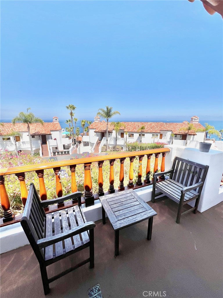 12 Camino De Flores 39