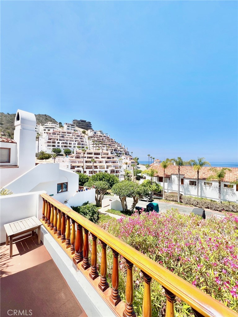 12 Camino De Flores 39