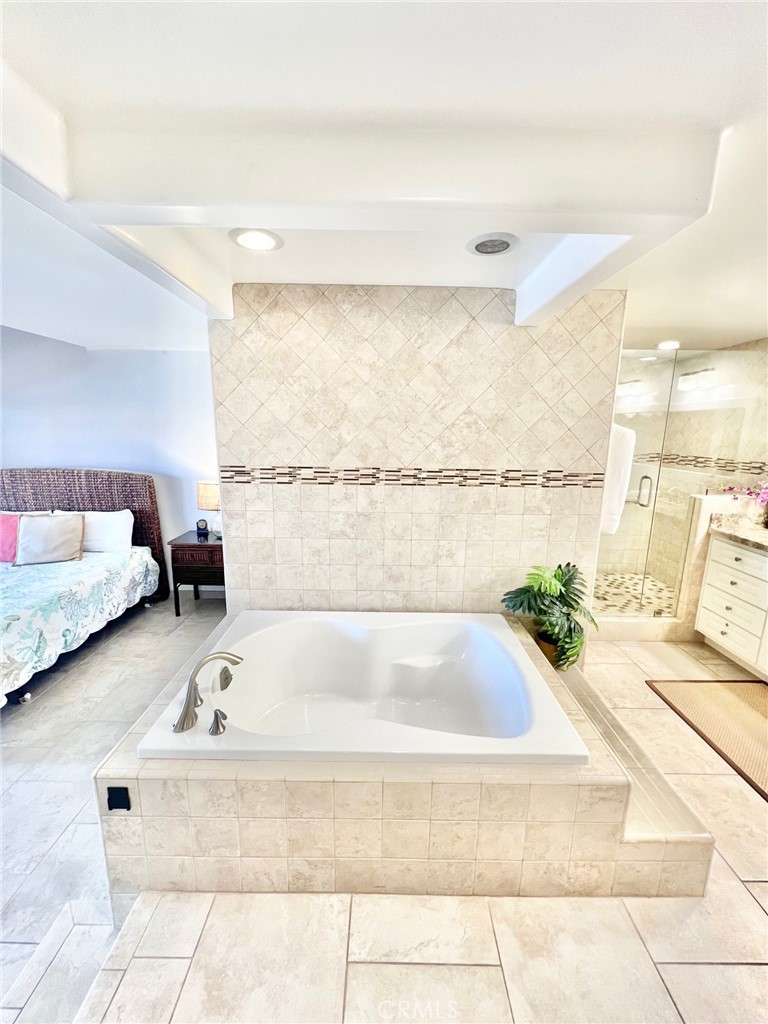 12 Camino De Flores 39